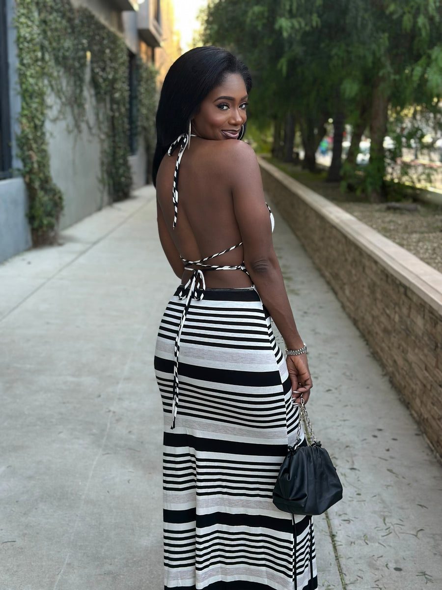THE LOOK BACK MAXI DRESS LARGE / Black